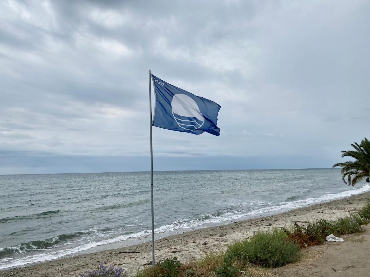 Beachfront Cottage Nea Triglia Eksteriør billede